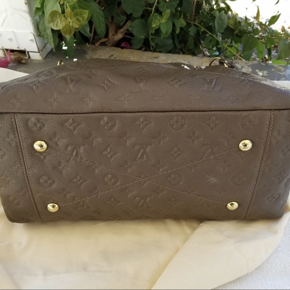 Louis Vuitton large artsy terrain bag - Picture 12 of 16